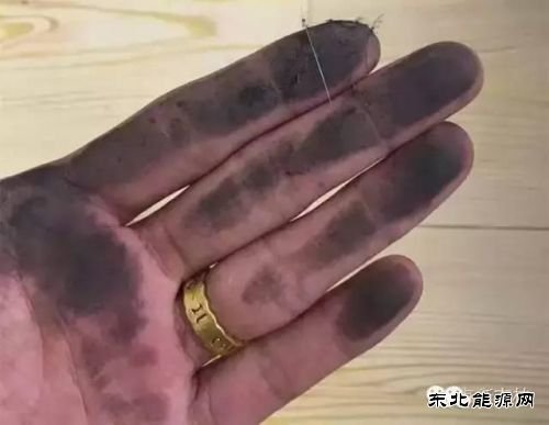 煤灰污染严重周边业主投诉 国电吉林江南热电贴出冬天不供热通知