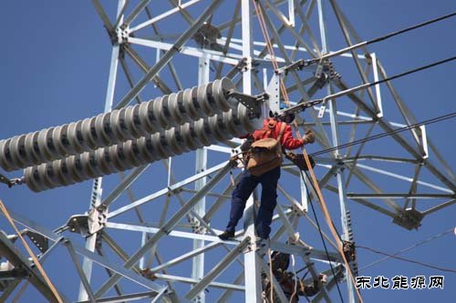 昌赣“蜘蛛侠”：撸起袖子苦战马祖岩