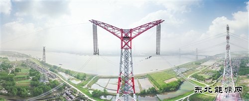世界最高电压等级 特高压工程跨越长江