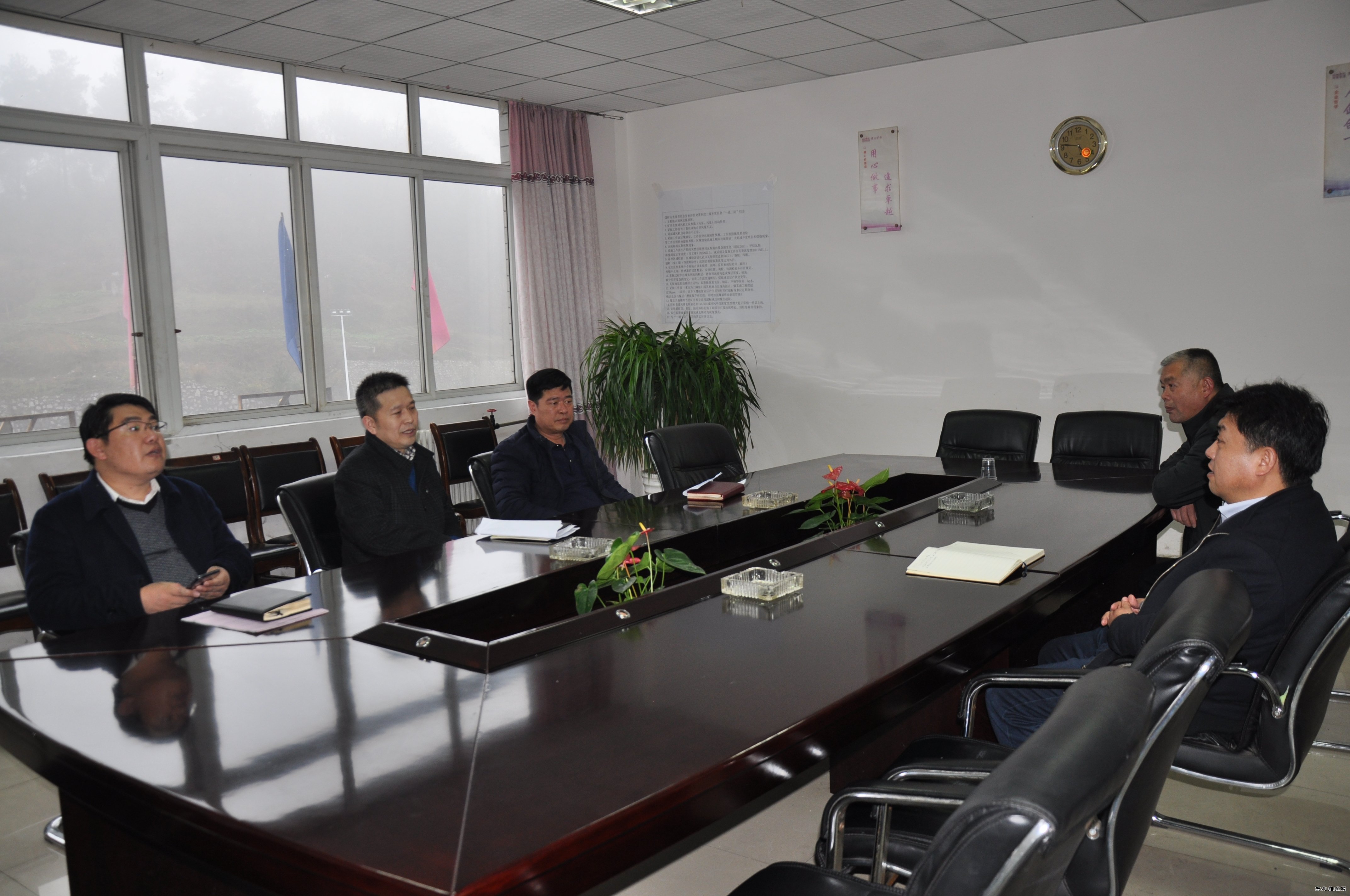 贵州公司党委委员、工会主席陈晓莅临高山煤矿调研