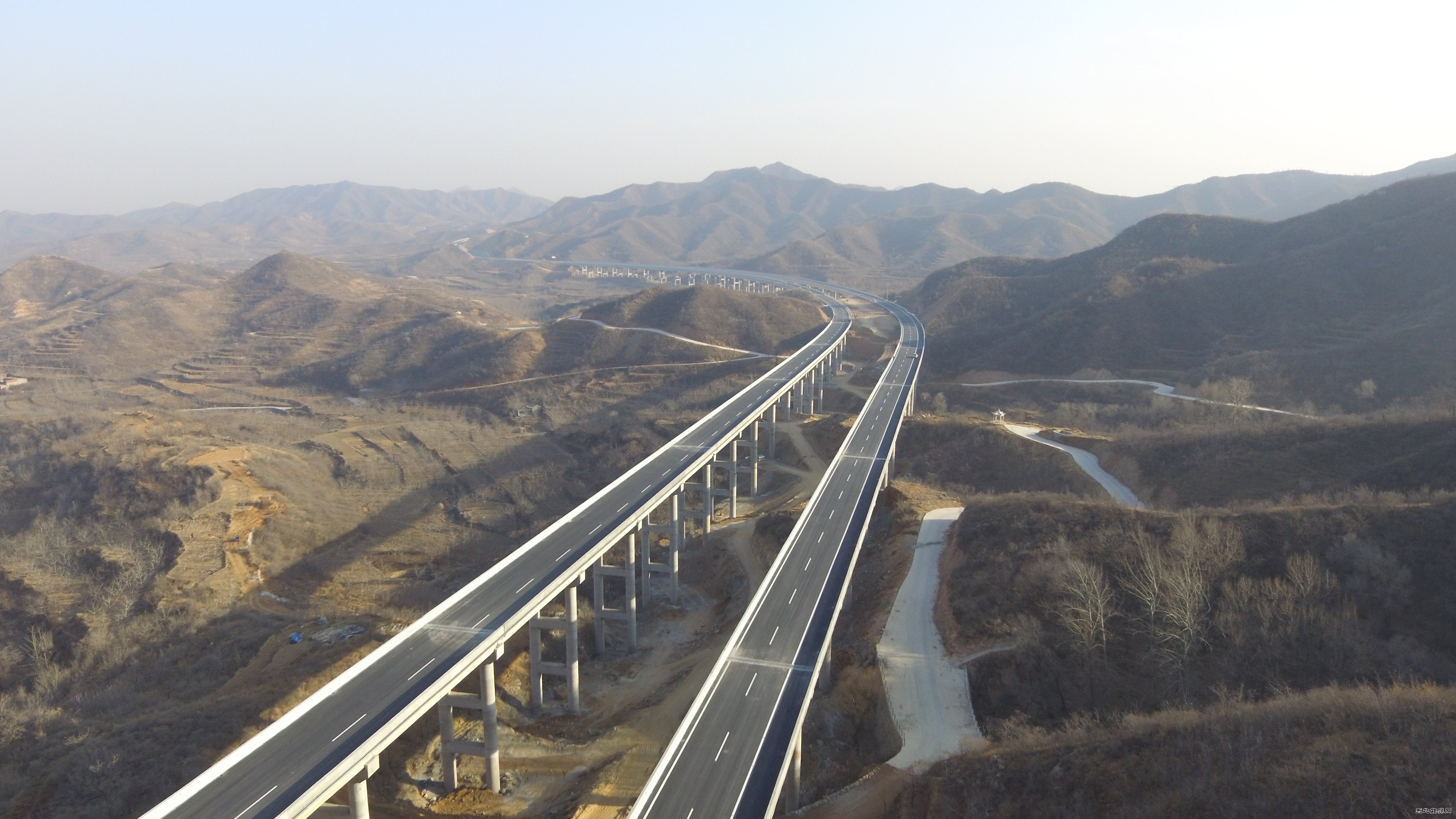 巍巍太行贯“长虹”