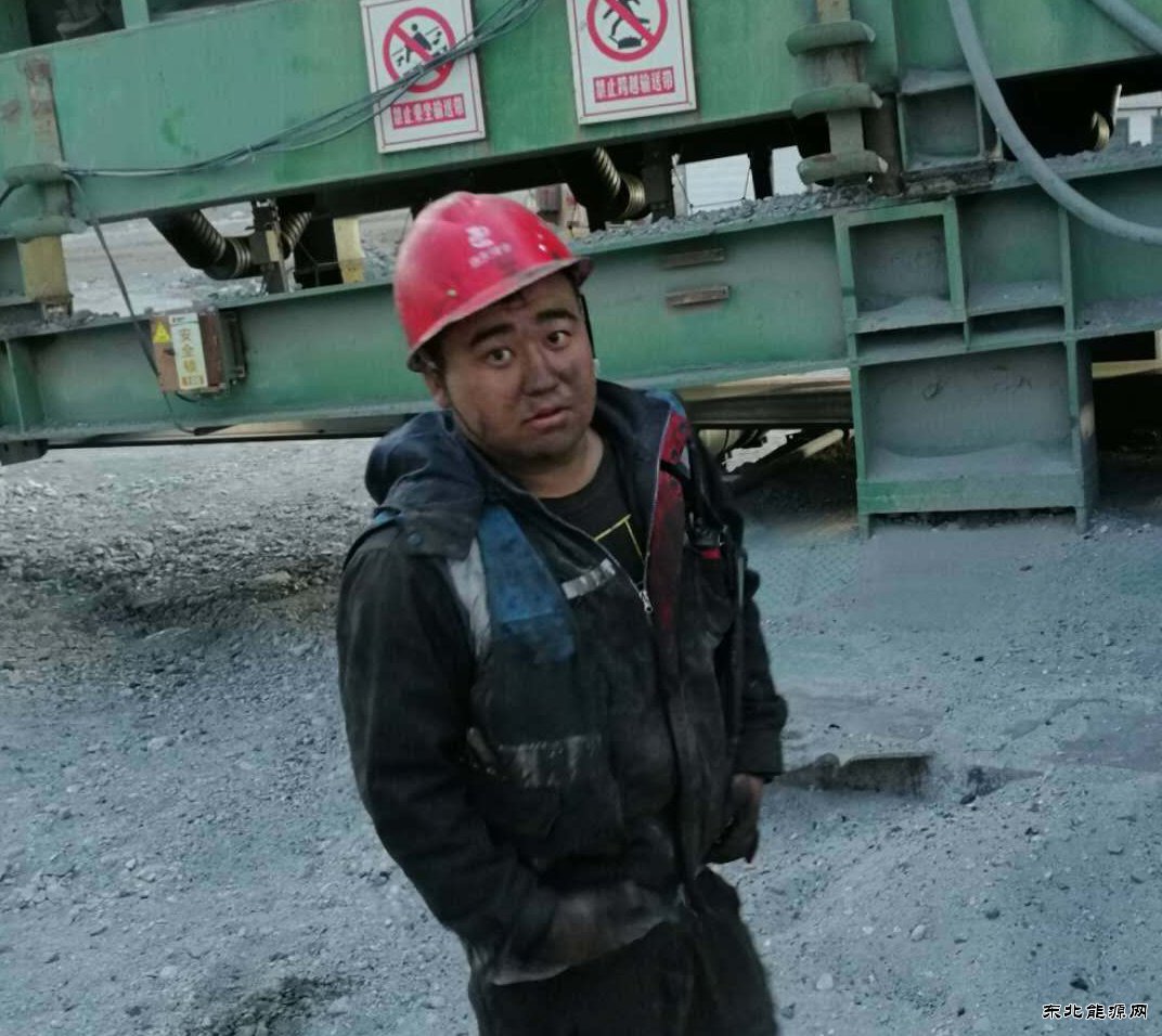 煤海深处奋斗者（摄影作品）