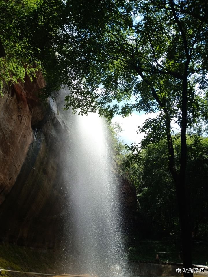 碎玉（摄影作品）