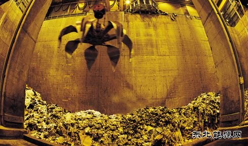 生活垃圾焚烧发电： 线上千里监控，线下执法联动