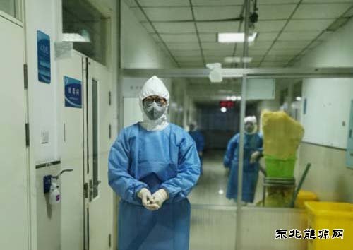 隔离不隔爱 守岗我有责