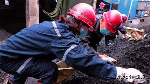 千秋煤矿：以党心“鉴”初心  全力以赴稳生产