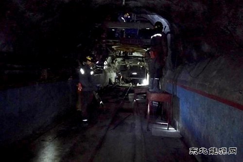 蒲白西固煤业机电队：顺利完成21平台架空乘人装置改造