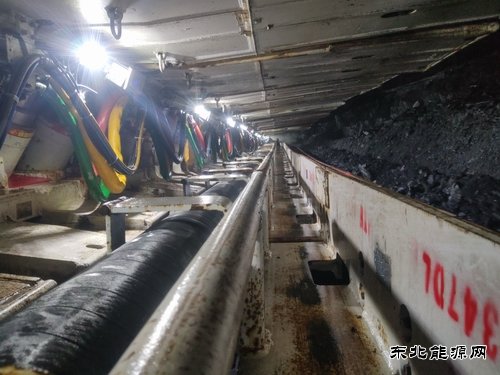 中能袁大滩矿业综采二队：圆满完成11206工作面初采初放工作