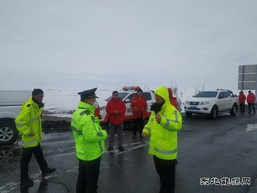 富蕴执法大队：开展“两会”期间安全隐患排查，筑牢安全防线