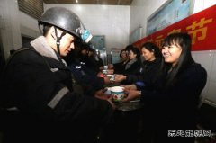 古城煤矿：元宵佳节送温暖