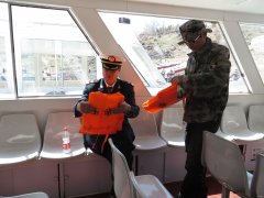 昌吉地方海事局加大节假日期间对天池水域船舶安全检查