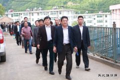 铜川下石节矿喜迎东坡矿职工兄弟来矿支援生产建设