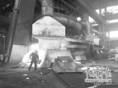 行业“冰河期”：“钢铁工业长子”鞍钢如何浴火重生