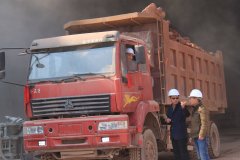 中铁二十一局：江西昌赣客专2017春节不“打烊”