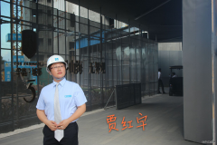 建筑工地上的“傻”大姐