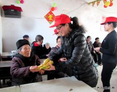 楚源公司：学雷锋尊老爱老在行动