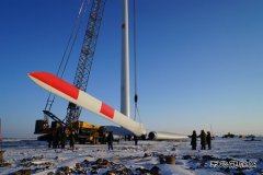 新乐博体育龙江：大庆青山项目风机吊装全部完成