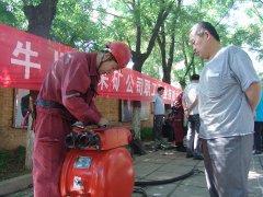 牛儿庄采矿公司工会开展采掘井下电钳工实战技术比武侧记