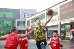 古城煤矿：篮球架起友谊桥