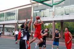 古城煤矿：篮球架起友谊桥