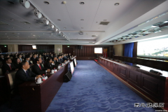 洋劳模观影《厉害了，我的国》