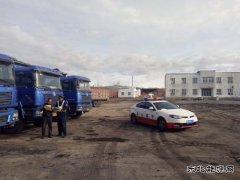 新疆北屯路政局提前宣传超限超载治理办法