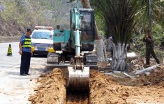 云南西双版纳路政支队全力推进景洪市创建全国文明城市工作