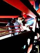 坚守—青春因奉献而绽放光彩