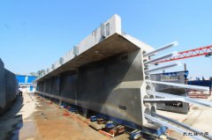 中铁二十一局：兴泉铁路全线第一孔T梁鲜活出炉