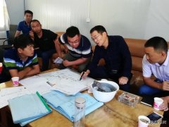 中铁21局四公司：副总经理、总工程师吕俊团检查兴泉铁路隧道现场