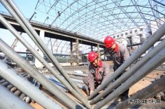 潞安集团焦化公司：党员干部工程“一线”忙服务