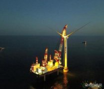 国内首台低温型、大直径直驱海上风电机组在大连庄河项目顺利吊装