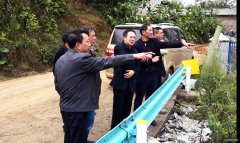 盘江精煤公司党委书记、董事长易国晶到月矿调研矸