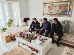 布尔津路政海事局：春节前夕慰问退休干部及南疆支教人员家属