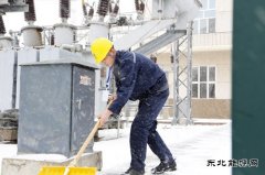 佳木斯供电公司：应对风雪保供电