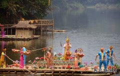 邻水而居的傣族（摄影作品）