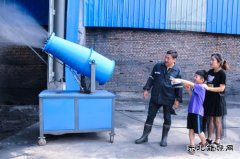 千秋煤矿组织开展“我陪爸爸去上班”父亲节慰问活动