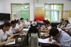 下石节煤矿领导深入一线区队调研面对面查实情零距离解难题