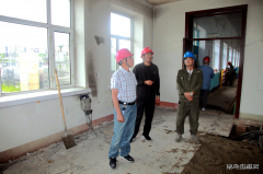 朱启振到66千伏迎春变电站一期改造施工现场检查工作