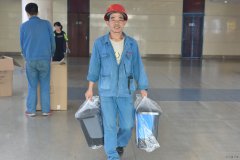 潞安集团李村煤矿：分类垃圾桶 引领“新时尚”