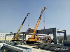 沙特工地上的“国庆红”