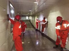 小峪煤业公司党员带头劳动 缓压力促团结保安全