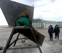 南露天煤矿创新研制“破冰机” 助力冬季疏干排水和降尘工作