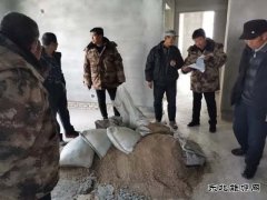 小峪煤业驻村工作队开展易地搬迁摸底调查活动