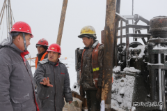 潞安焦化公司：不畏严寒 坚守施工第一线