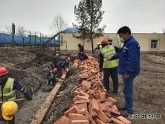 南露天煤矿胶带运行一部自行设计修建排水沟