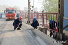 航锦科技计量车间做好五一节前无人值守检斤系统检查维护