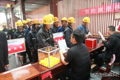 中煤三建二十九处黄陵项目部联合矿方举办安全宣传咨询活动