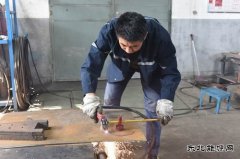 潞安集团李村煤矿：巧用“圆规” 辅助切割