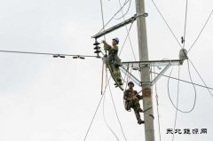 婺源：战高温斗酷暑  为高速建设护电